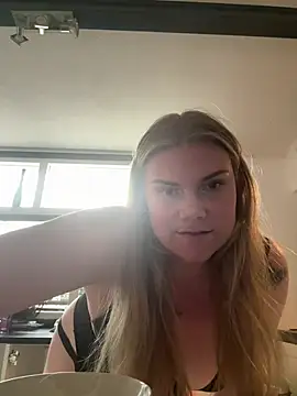 Snapshot of SexyBlondJoanna-Exclusief chatting on 04/11/26, 05:16 SexyBlondJoanna-Exclusief online show from 04/11/26, 05:16