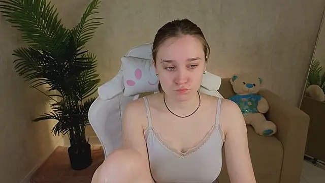 Snapshot of SweetieBlush chatting on 04/28/26, 01:26 SweetieBlush online show from 04/28/26, 01:26