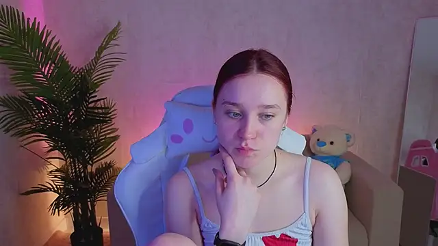 Snapshot of SweetieBlush chatting on 05/11/26, 01:18 SweetieBlush online show from 05/11/26, 01:18