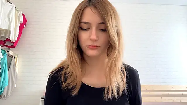 CassiPlacido online show from 04/04/26, 08:54