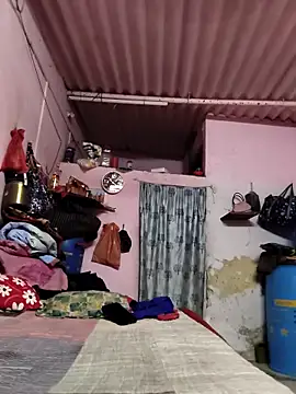 Snapshot of Kuwari_dulhan1 chatting on 04/10/26, 04:47 Kuwari dulhan1 online show from 04/10/26, 04:47