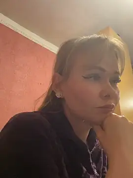 Kirasweetlove online show from 05/01/26, 07:52