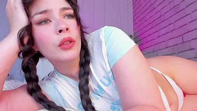 Snapshot of NatalForsy chatting on 05/19/26, 11:50 NatalForsy online show from 05/19/26, 11:50