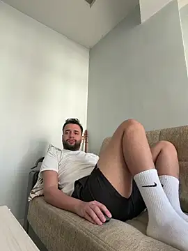 Snapshot of Arin21201 chatting on 04/12/26, 12:52 Arin21201 online show from 04/12/26, 12:52