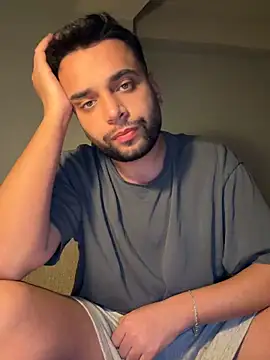 Snapshot of Arin21201 chatting on 04/01/26, 08:06 Arin21201 online show from 04/01/26, 08:06