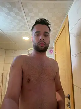 Snapshot of Arin21201 chatting on 04/02/26, 11:39 Arin21201 online show from 04/02/26, 11:39