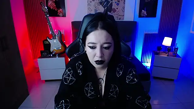 Snapshot of Nyxnocturne chatting on 04/13/26, 12:09 Nyxnocturne online show from 04/13/26, 12:09