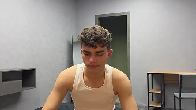 MaxWoolf online show from 05/12/26, 02:34