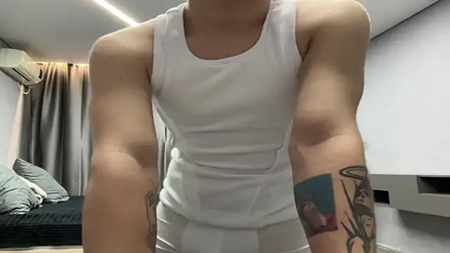 MaxWoolf online show from 04/12/26, 02:42