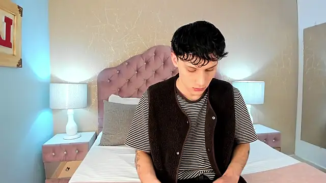 LephyStar online show from 05/19/26, 04:08