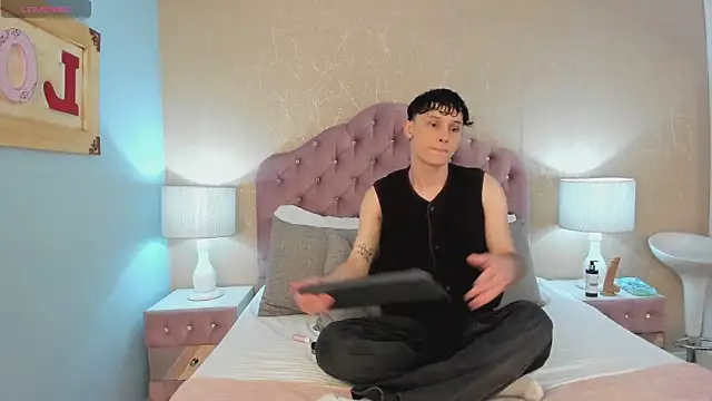 LephyStar online show from 06/09/26, 03:51