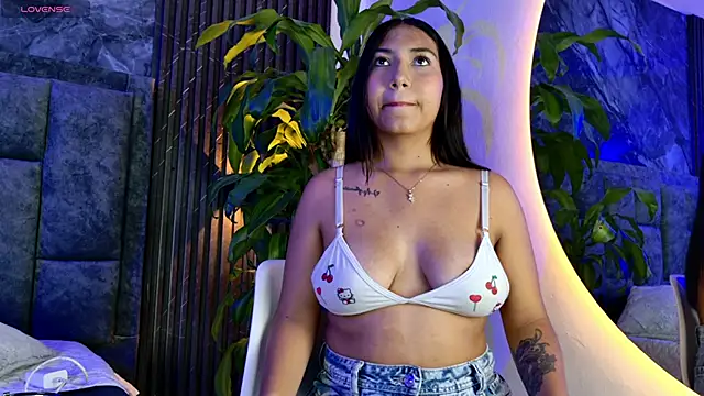 Amaia aa  online show from 04/11/26, 07:39