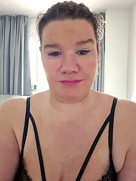 curvystachel42 online show from 04/10/26, 01:07