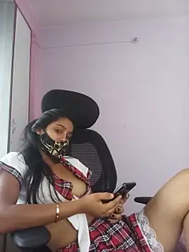 Snapshot of saiyaarax chatting on 06/15/26, 04:12 saiyaarax online show from 06/15/26, 04:12