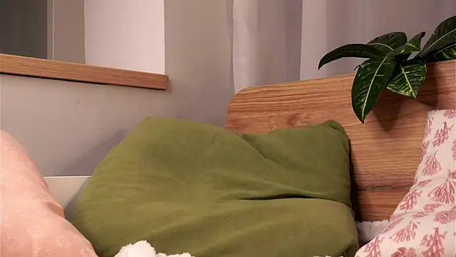 sinfulThea online show from 05/11/26, 04:04