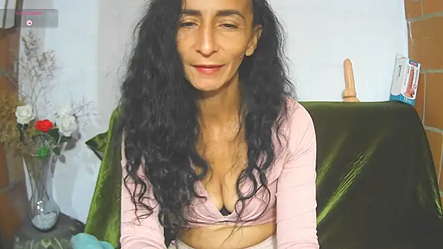 Snapshot of SamanttaLopez chatting on 06/03/26, 10:49 SamanttaLopez online show from 06/03/26, 10:49