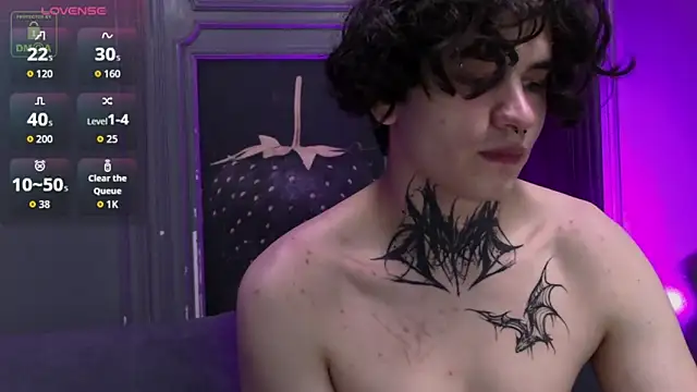 Snapshot of BertyThompson chatting on 04/14/26, 03:28 BertyThompson online show from 04/14/26, 03:28