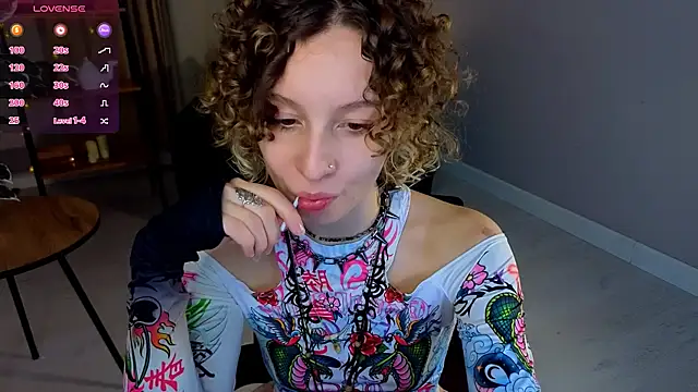 Snapshot of miasun_shine chatting on 04/09/26, 06:19 miasun shine online show from 04/09/26, 06:19