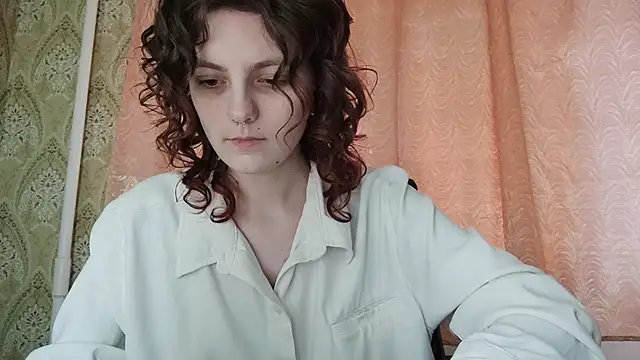 ShirleyNibbs online show from 04/12/26, 02:09