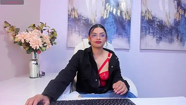 Snapshot of scarlett__2 chatting on 04/02/26, 02:57 scarlett 2 online show from 04/02/26, 02:57