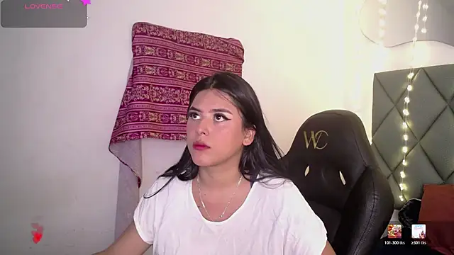 Snapshot of devika_kumar chatting on 06/11/26, 07:11 devika kumar online show from 06/11/26, 07:11
