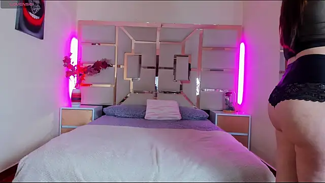 Snapshot of brenda_mejiaa chatting on 04/14/26, 01:49 brenda mejiaa online show from 04/14/26, 01:49