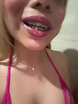 Maddyloveee online show from 03/29/26, 01:40