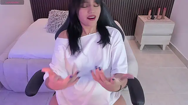 MILLYEVANS1 online show from 04/13/26, 02:48