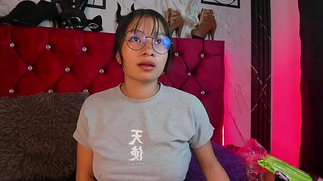 Snapshot of Kittytokio chatting on 04/15/26, 09:59 Kittytokio online show from 04/15/26, 09:59