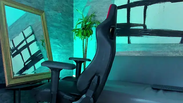 im Maikil online show from 04/13/26, 12:14