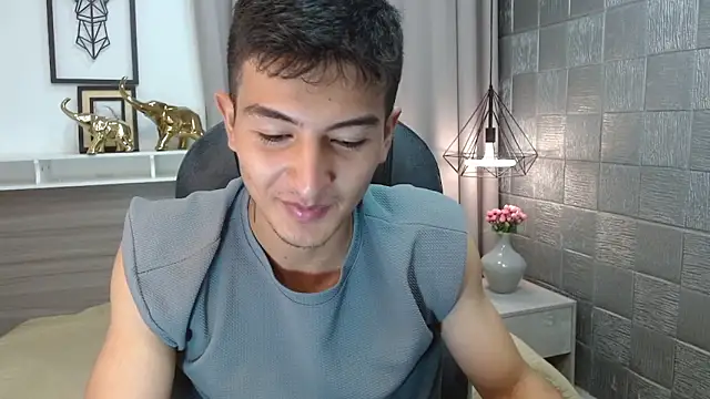 Snapshot of CaballeroNocturno_ chatting on 03/31/26, 03:19 CaballeroNocturno online show from 03/31/26, 03:19