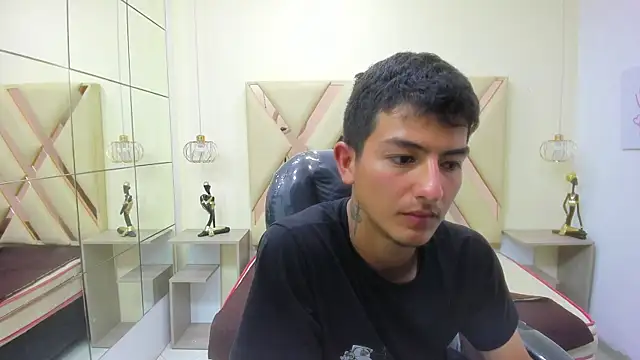 Snapshot of CaballeroNocturno_ chatting on 04/16/26, 04:35 CaballeroNocturno online show from 04/16/26, 04:35