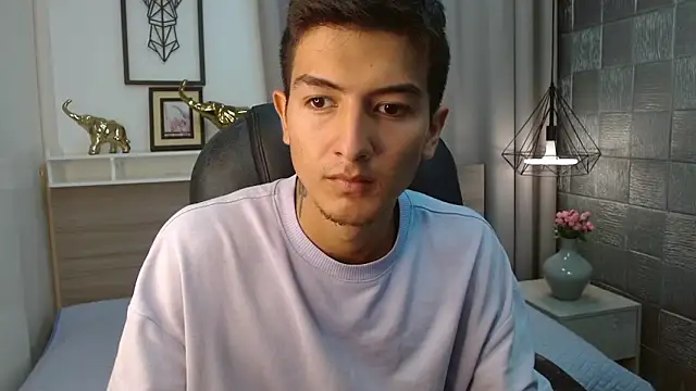 Snapshot of CaballeroNocturno_ chatting on 04/11/26, 01:57 CaballeroNocturno online show from 04/11/26, 01:57