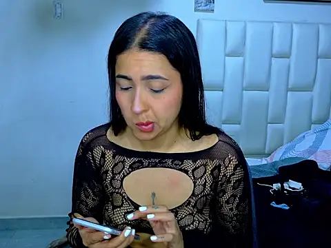 LeticiaVisconti online show from 04/13/26, 09:08