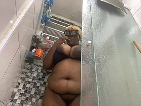 BoobsQueeen online show from 05/10/26, 08:33