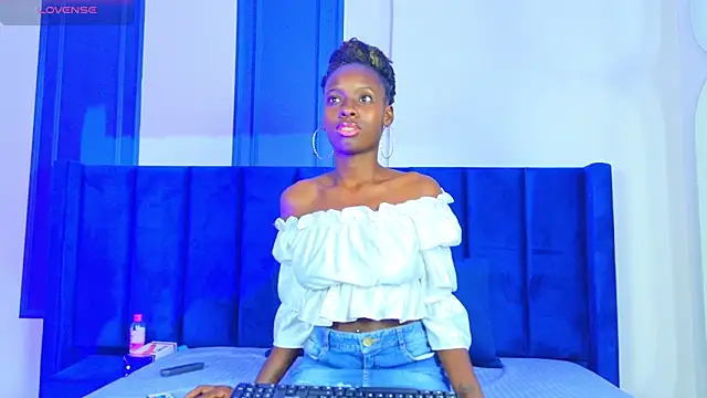 Snapshot of kendrafire_cr chatting on 04/12/26, 12:08 kendrafire cr online show from 04/12/26, 12:08