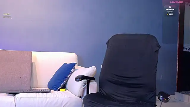 Snapshot of Axel_saenzz chatting on 06/25/26, 07:30 Axel saenzz online show from 06/25/26, 07:30