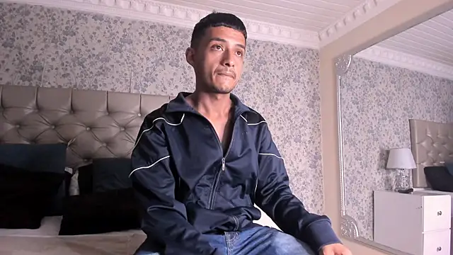 Snapshot of TurnerStar chatting on 04/04/26, 12:01 TurnerStar online show from 04/04/26, 12:01