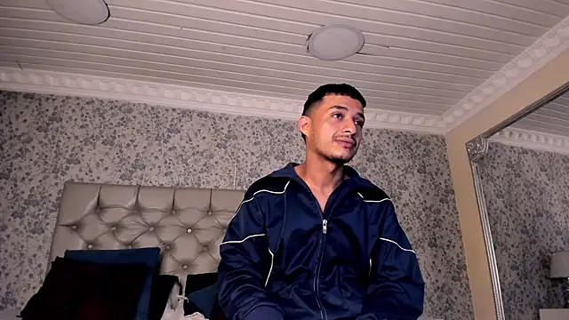 Snapshot of TurnerStar chatting on 04/06/26, 12:06 TurnerStar online show from 04/06/26, 12:06