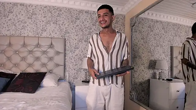 Snapshot of TurnerStar chatting on 04/07/26, 12:07 TurnerStar online show from 04/07/26, 12:07