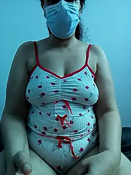 Snapshot of Anna-SeXX chatting on 04/19/26, 01:56 Anna-SeXX online show from 04/19/26, 01:56