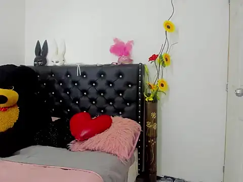 Nathaly Sam online show from 04/07/26, 12:18