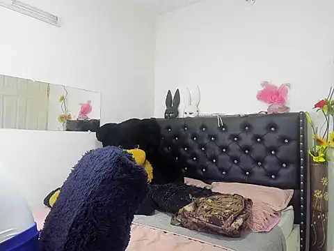 Nathaly Sam online show from 04/04/26, 12:12