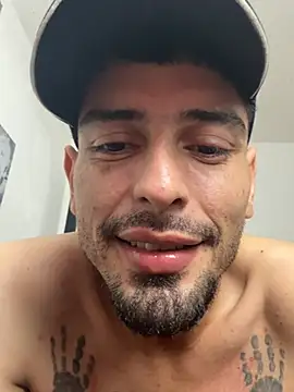 Snapshot of Lherzamxx chatting on 04/12/26, 10:46 Lherzamxx online show from 04/12/26, 10:46