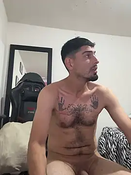 Snapshot of Lherzamxx chatting on 04/13/26, 05:06 Lherzamxx online show from 04/13/26, 05:06