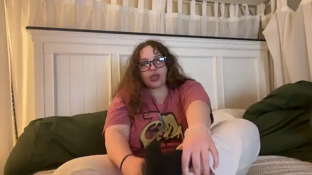 Seraphinawild online show from 04/24/26, 06:15