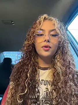 Amber-fire online show from 04/15/26, 06:45