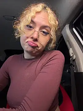 Amber-fire online show from 04/17/26, 03:31