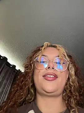 Amber-fire online show from 04/23/26, 04:08