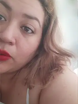 Amalianoir online show from 04/13/26, 02:32